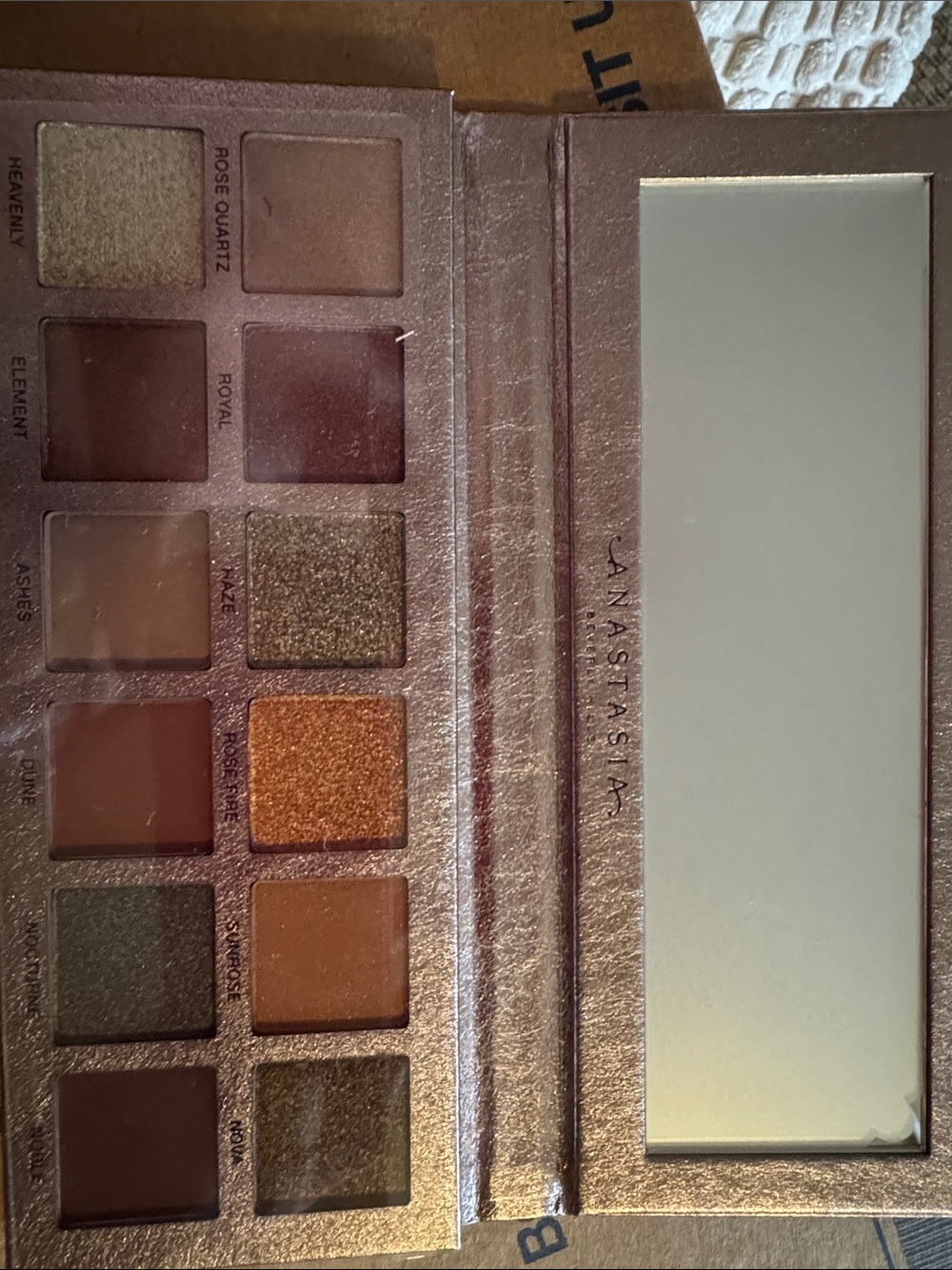 Anastasia Beverly Hills Warm Rose & Copper Eyeshadow Palette - Picture 3 of 3